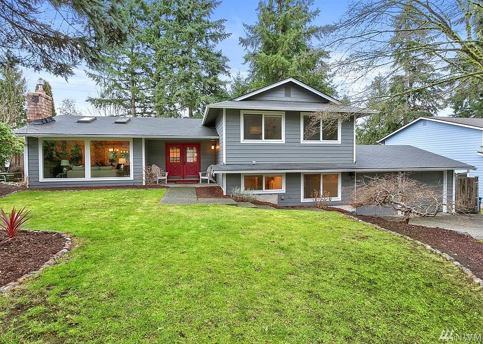 Beautiful 4-bedroom home just minutes from downtown Woodinville.