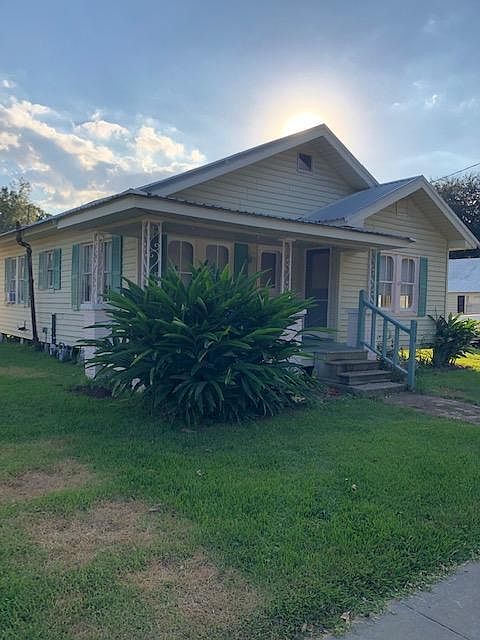 1st image of 256 E Martin Luther King Dr