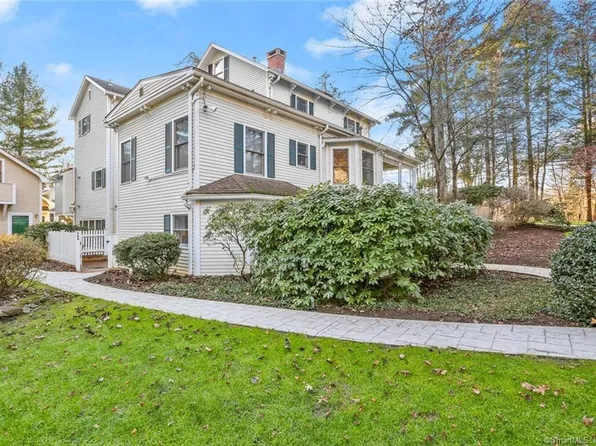 12 Cross Highway #A, Westport, CT 06880