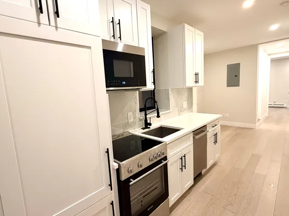 326 East 89th Street image 1 of 11