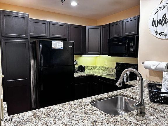 3rd image of 225 Collier Dr #1219