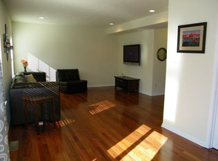 266 Long Ridge Dr, Coraopolis, PA 15108