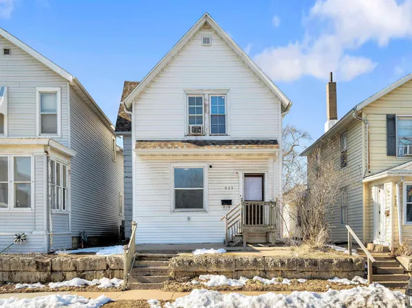 923 Garfield Ave, Dubuque, IA 52001