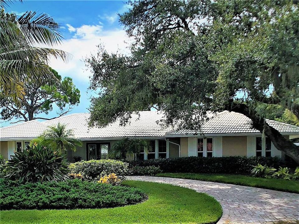 1st image of 464 Yacht Harbor Dr