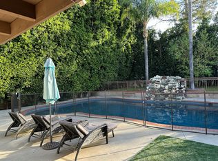 15354 Sutton St, Sherman Oaks, CA 91403