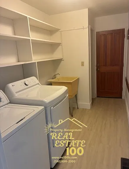 928 SW Bay View Ln — Photo 5