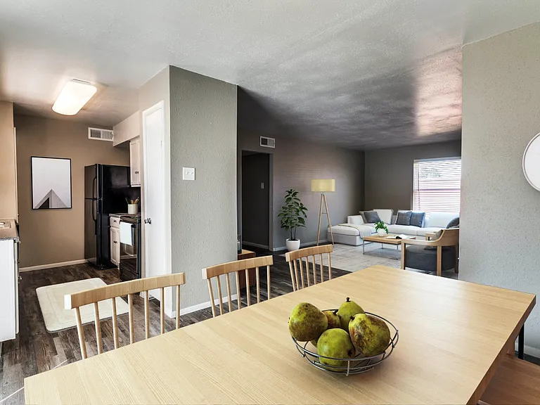 The Hayes Apartments — Photo 9