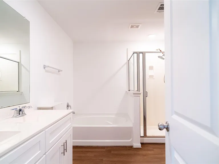 8214 Star Terrace Dr — Photo 19