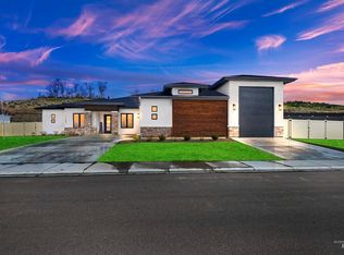 11262 W Collina Vis, Star, ID 83669