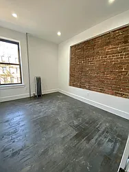 Rented by City Prime Commercial Realty 