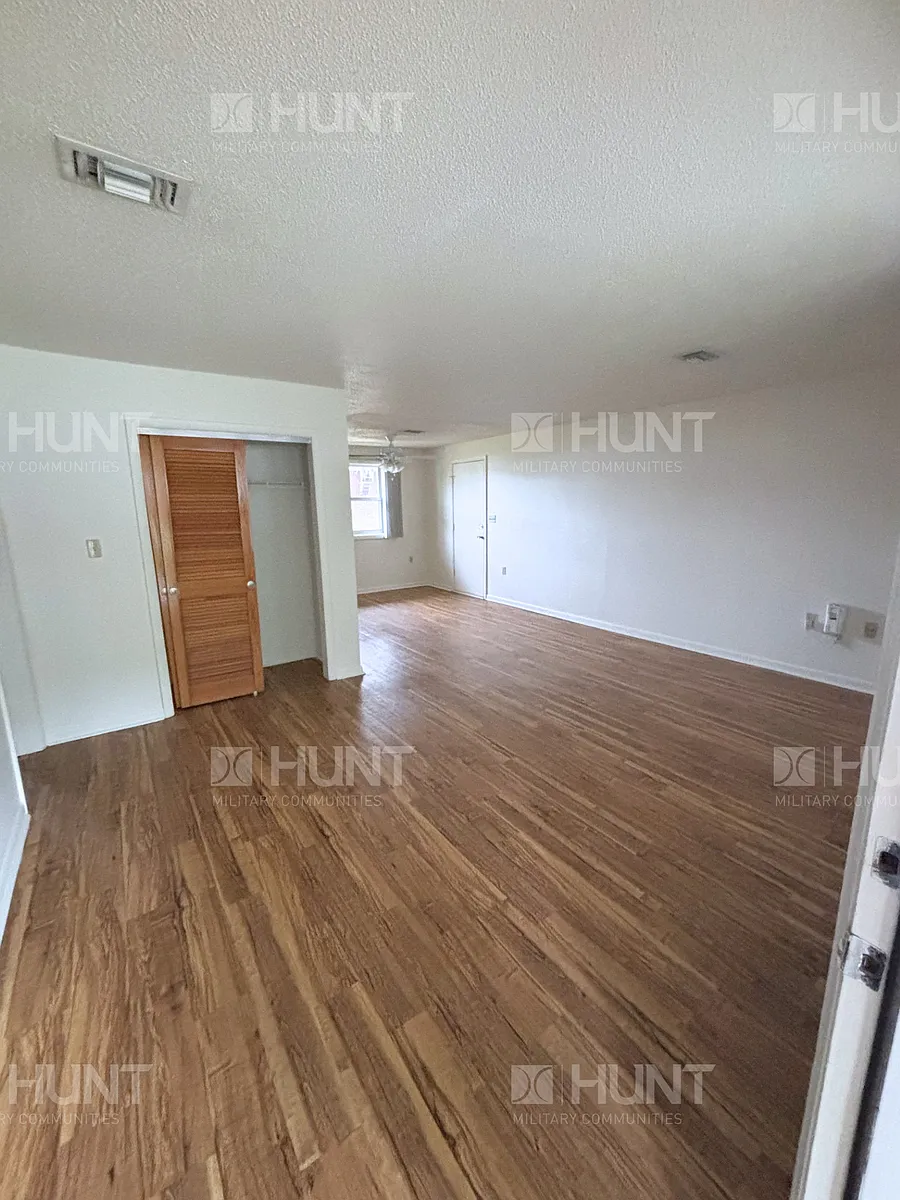 Building Photo - 328 Elderberry Dr