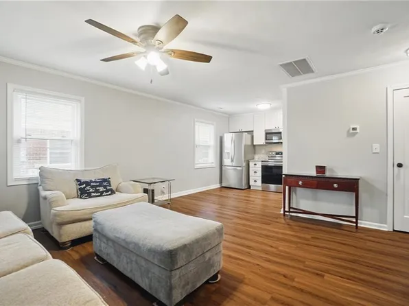 552 Ashlawn Dr, Norfolk, VA 23505