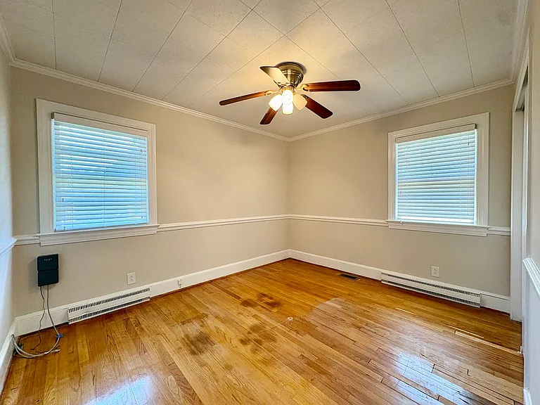 102 N Clarendon Dr — Photo 23