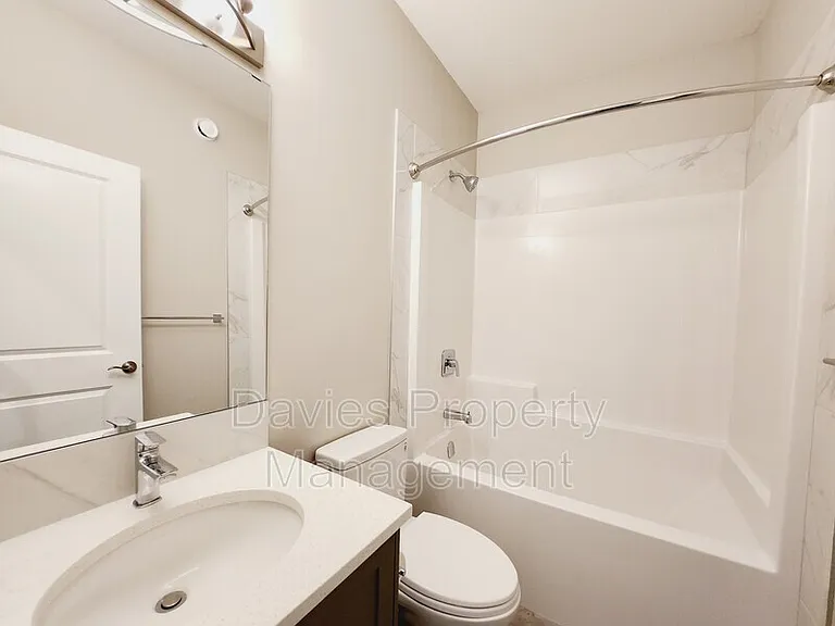 15836 30th Ave SW — Photo 9