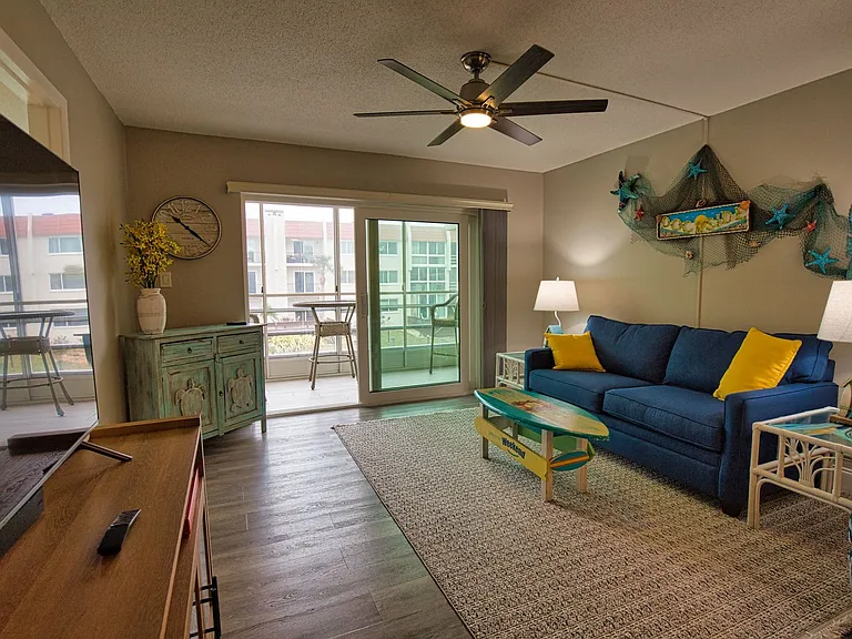 240 Santa Maria St #225 — Photo 11
