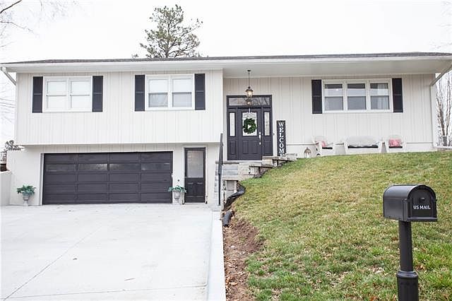 1st image of 19 Bear Cir