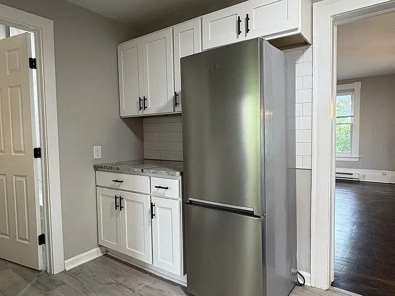 200 Main St. - Red Pod — Photo 6