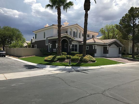 Spacious corner lot