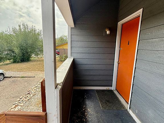 3rd image of 1925 Pecan St APT A