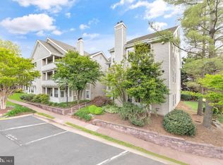 14309 Climbing Rose Way APT 304, Centreville, VA 20121