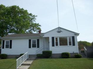 67 Grinnell Ave, Tiverton, RI 02878