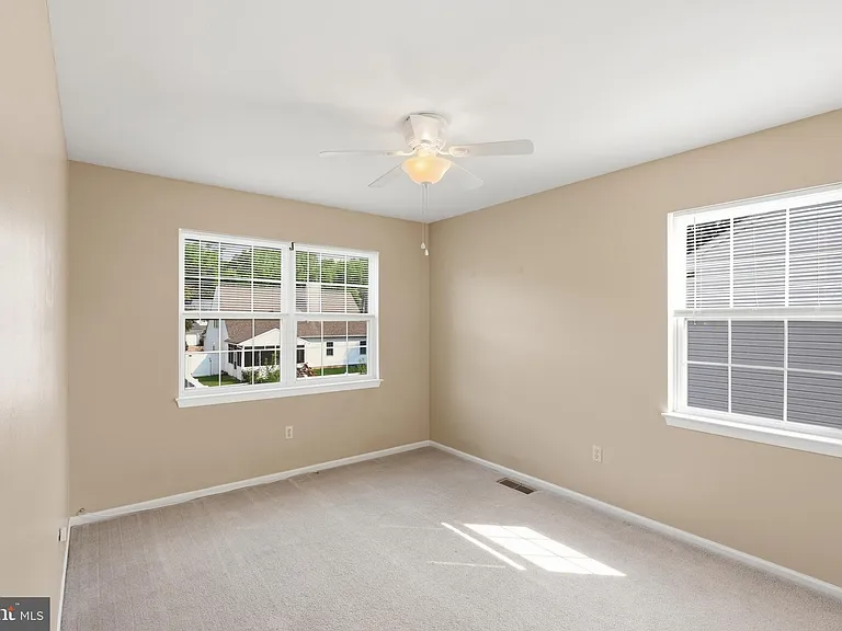 251 N Caroline Pl — Photo 29