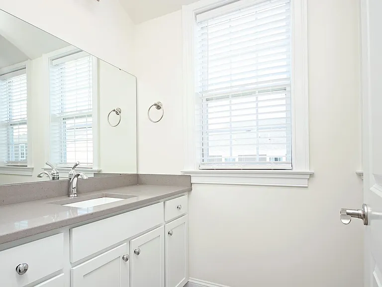 665 Wheatfield Ct — Photo 12