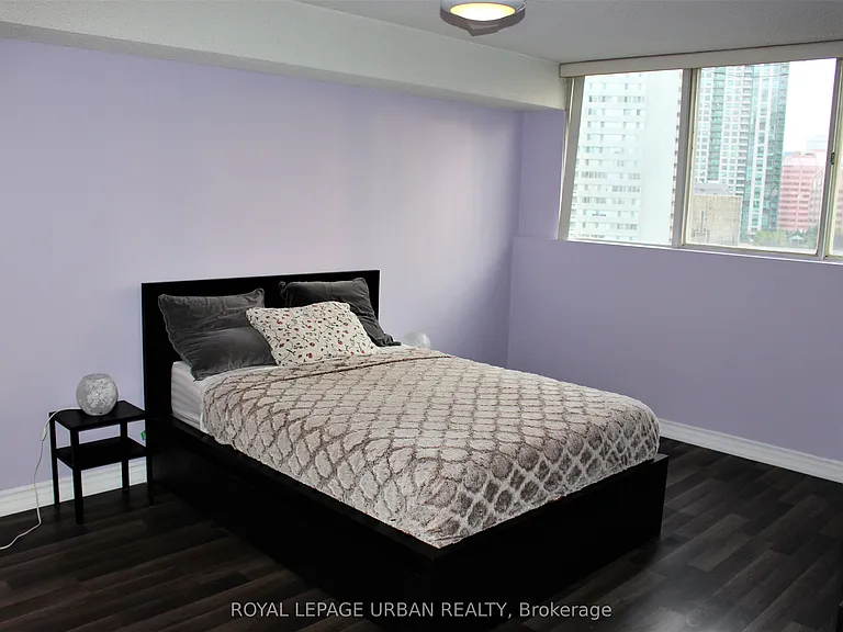 3695 Kaneff Cres #1411 — Photo 9