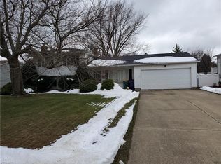 6174 Maplewood Rd, Mentor, OH 44060