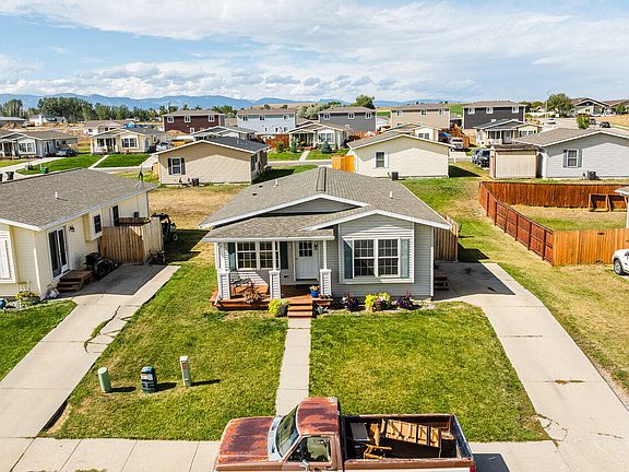 3rd image of 2013 Bungalow Village Ln