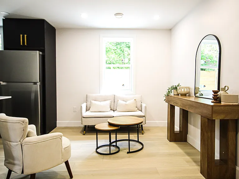 269 Madison Ave S #8 — Photo 9