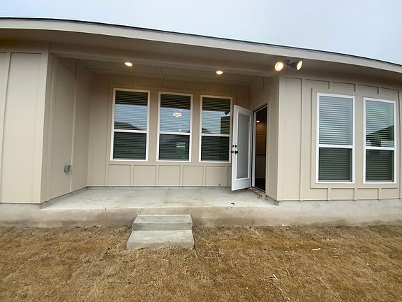 5th image of 607 Winscott Ave