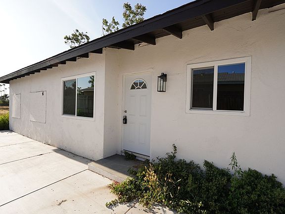 2nd image of 3447 Dwight Ave #3449