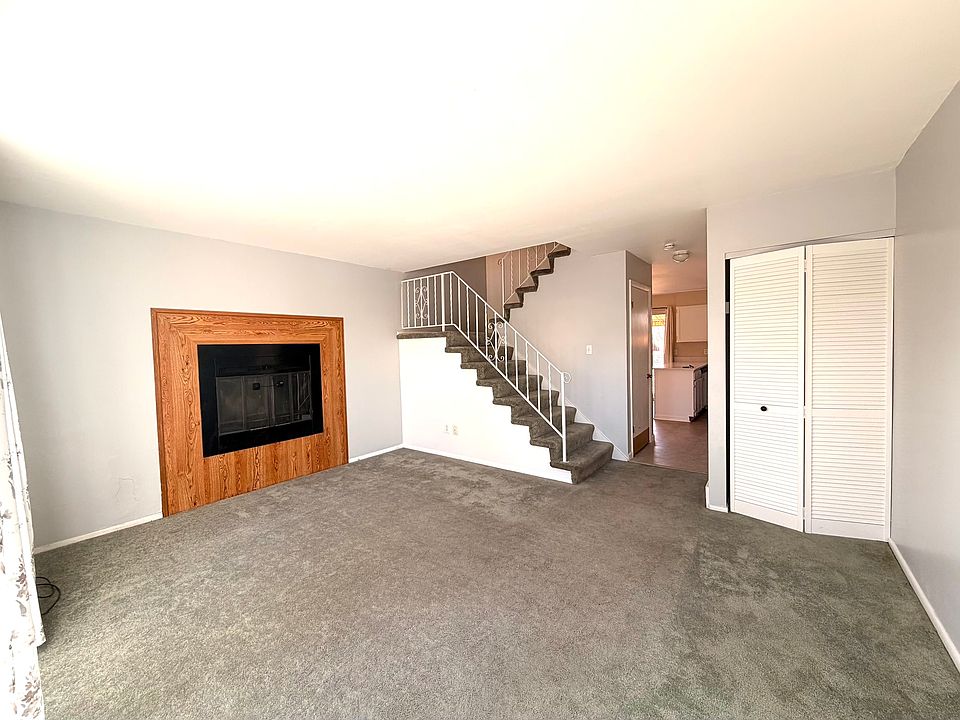 Living room with lots of light.