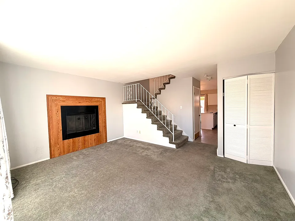 Living room with lots of light.
