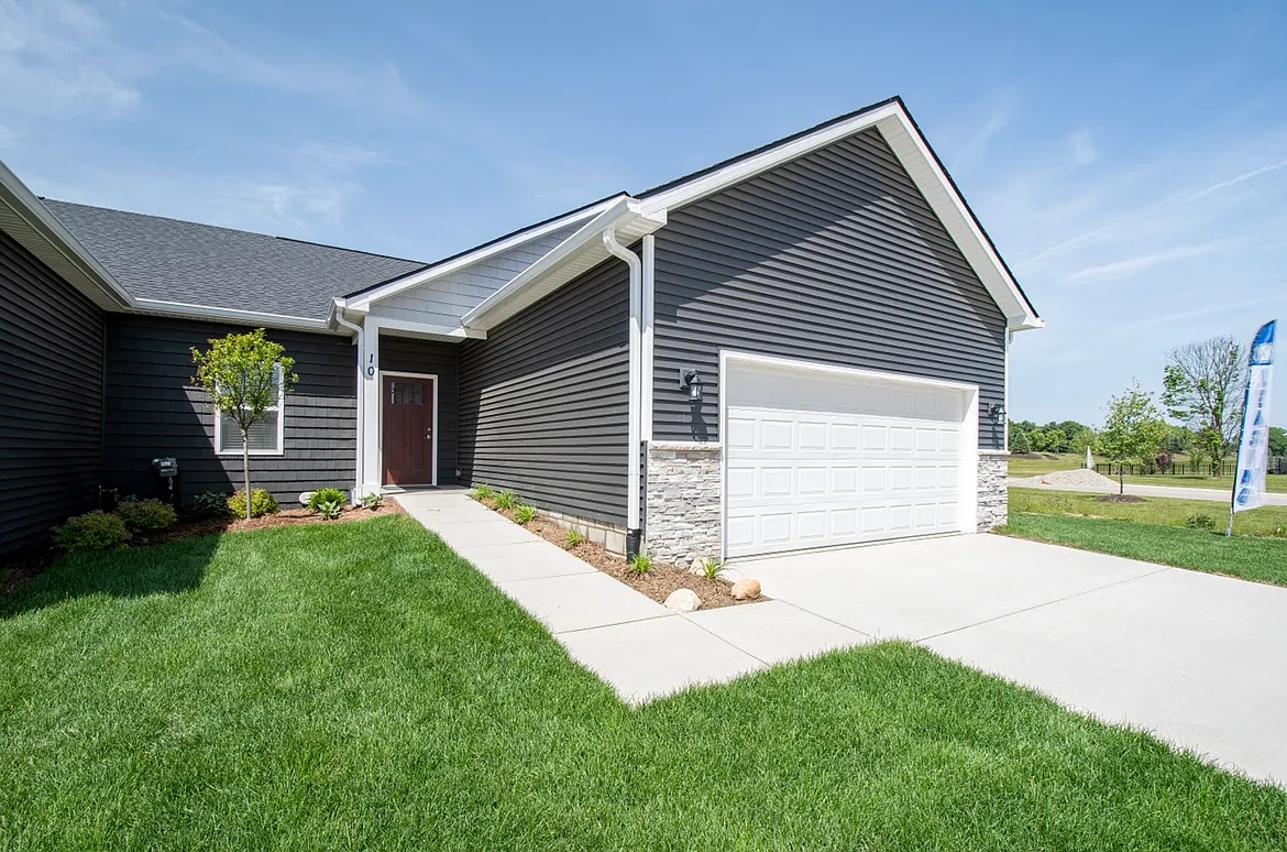 10 Percy Drive - 1 — Photo 2