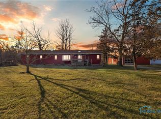 23011 Carter Rd, Bowling Green, OH 43402