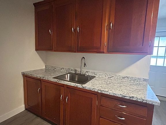3rd image of 67 Stark St #6