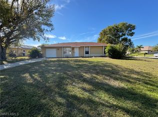 246 SW 36th Ter, Cape Coral, FL 33914