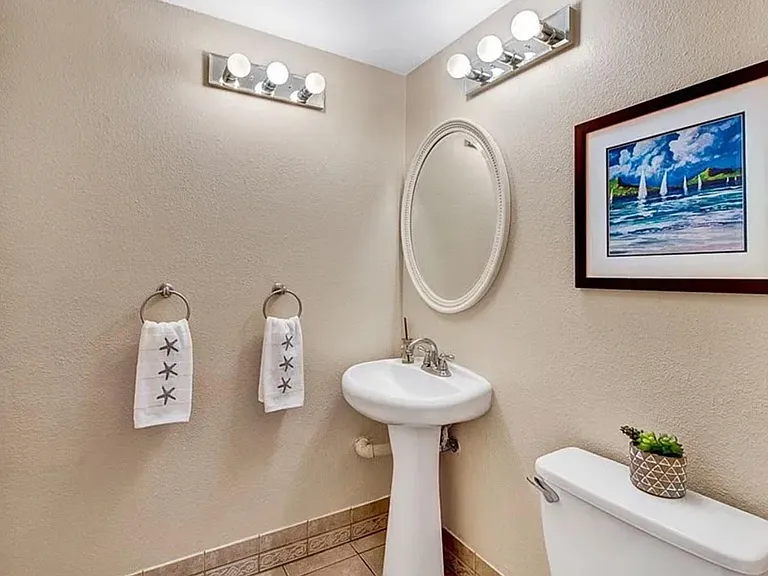 Down stairs bathroom