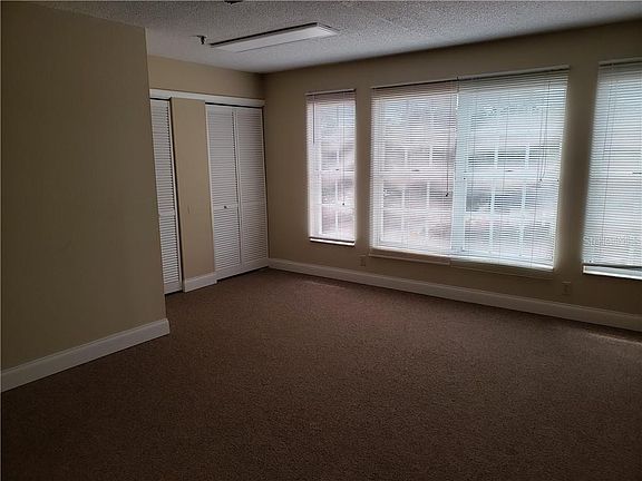 3rd image of 1617 S Tuttle Ave Floor 3