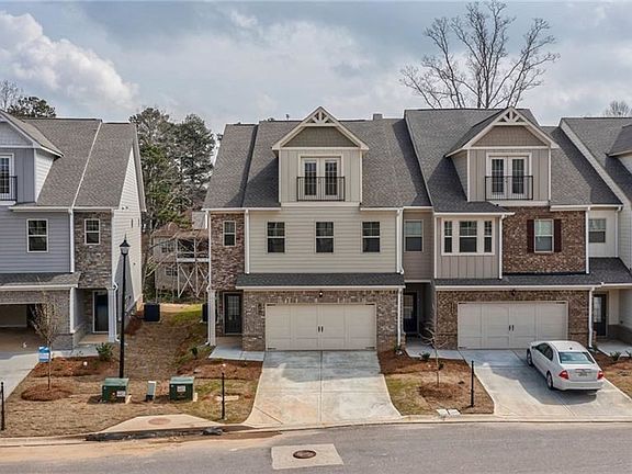 2nd image of 2270 Manor Pointe Dr