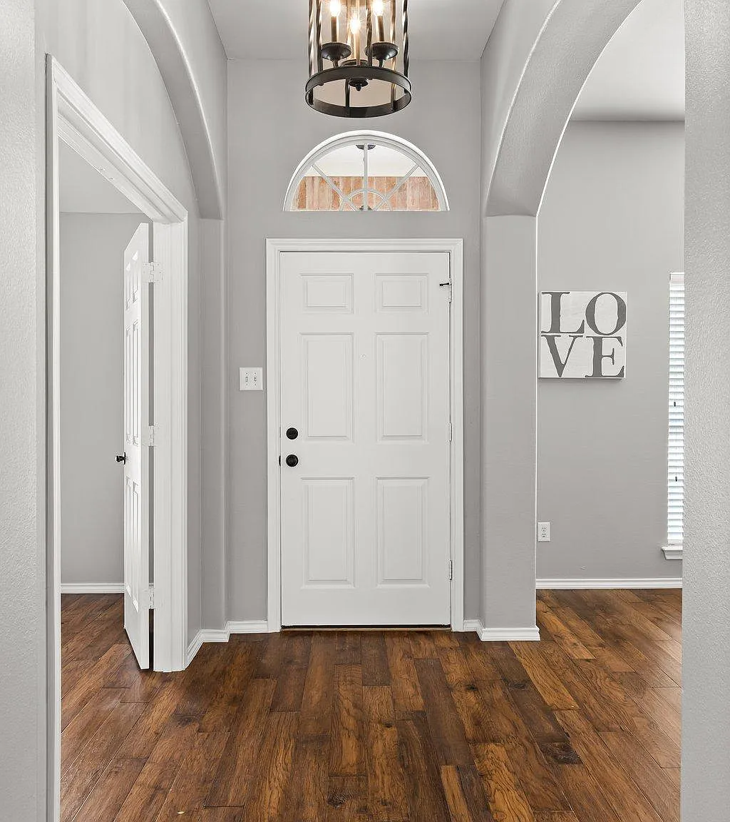 3 bed, 2023 sqft, $3,000 — Photo 3