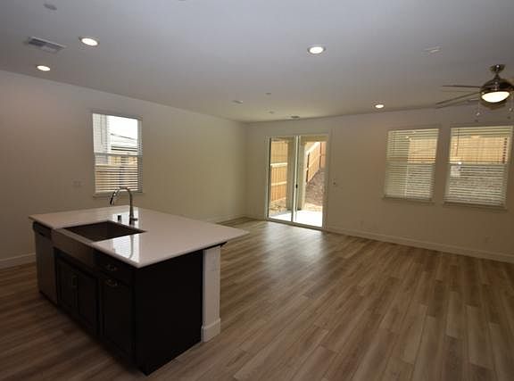 3rd image of 137 Hermosa Ct