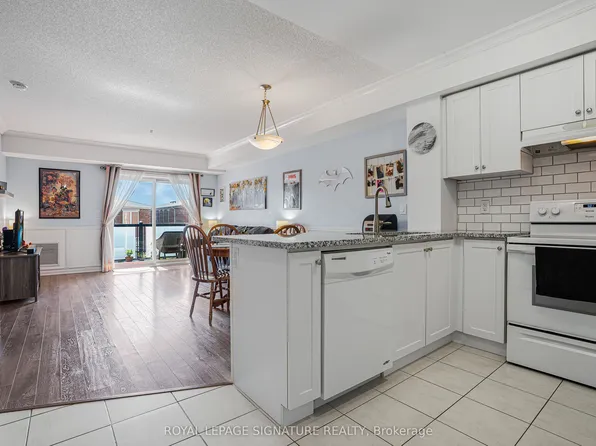 70 Baycliffe Cres #312, Brampton, ON L7A 0Z5