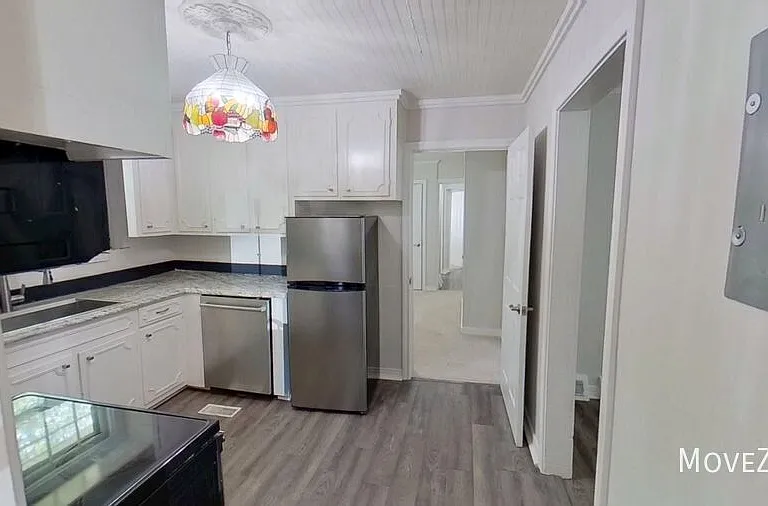 412 Hamby St — Photo 6