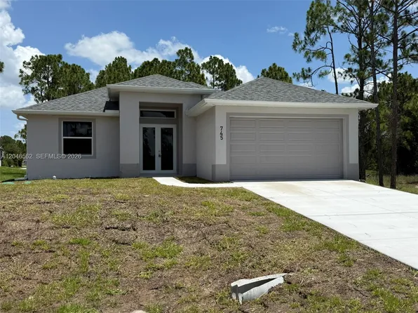 745 Manuel St E, Lehigh Acres, FL 33974