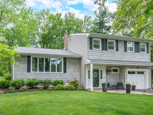 167 Crane Cir, New Providence Boro, NJ 07974
