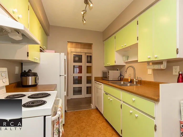 1435 Nelson St #415 — Photo 8