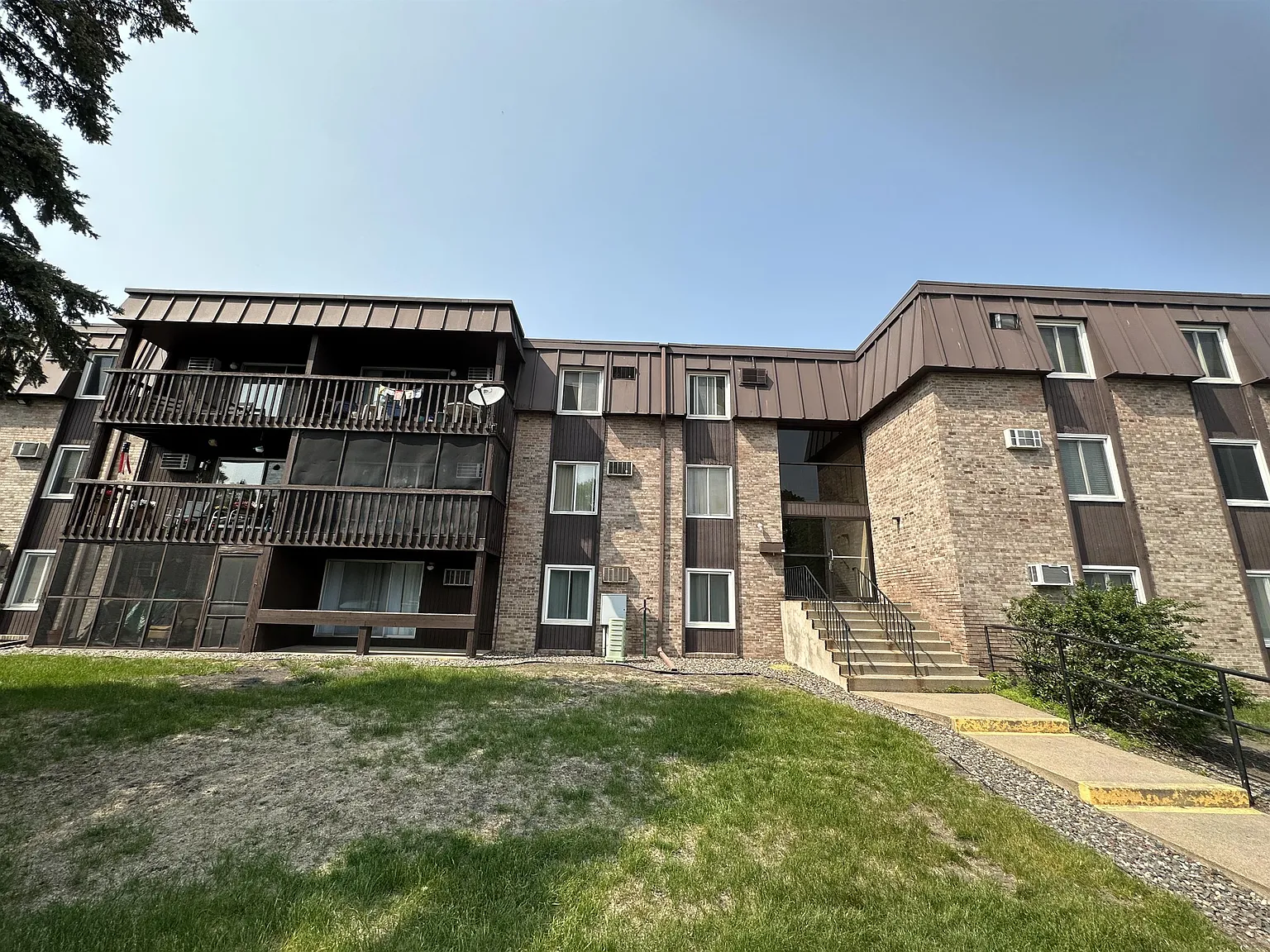 4207 Lakeside Avenue North # 139 Brooklyn Cent... - 139 — Photo 1